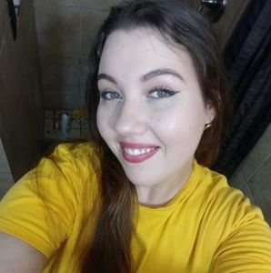 Meet your Posher, Daniela